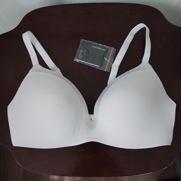 Underoutfit The Satin Grace 3D Molded White Bra New with Tags Size XL Style 1258 - Picture 5 of 14